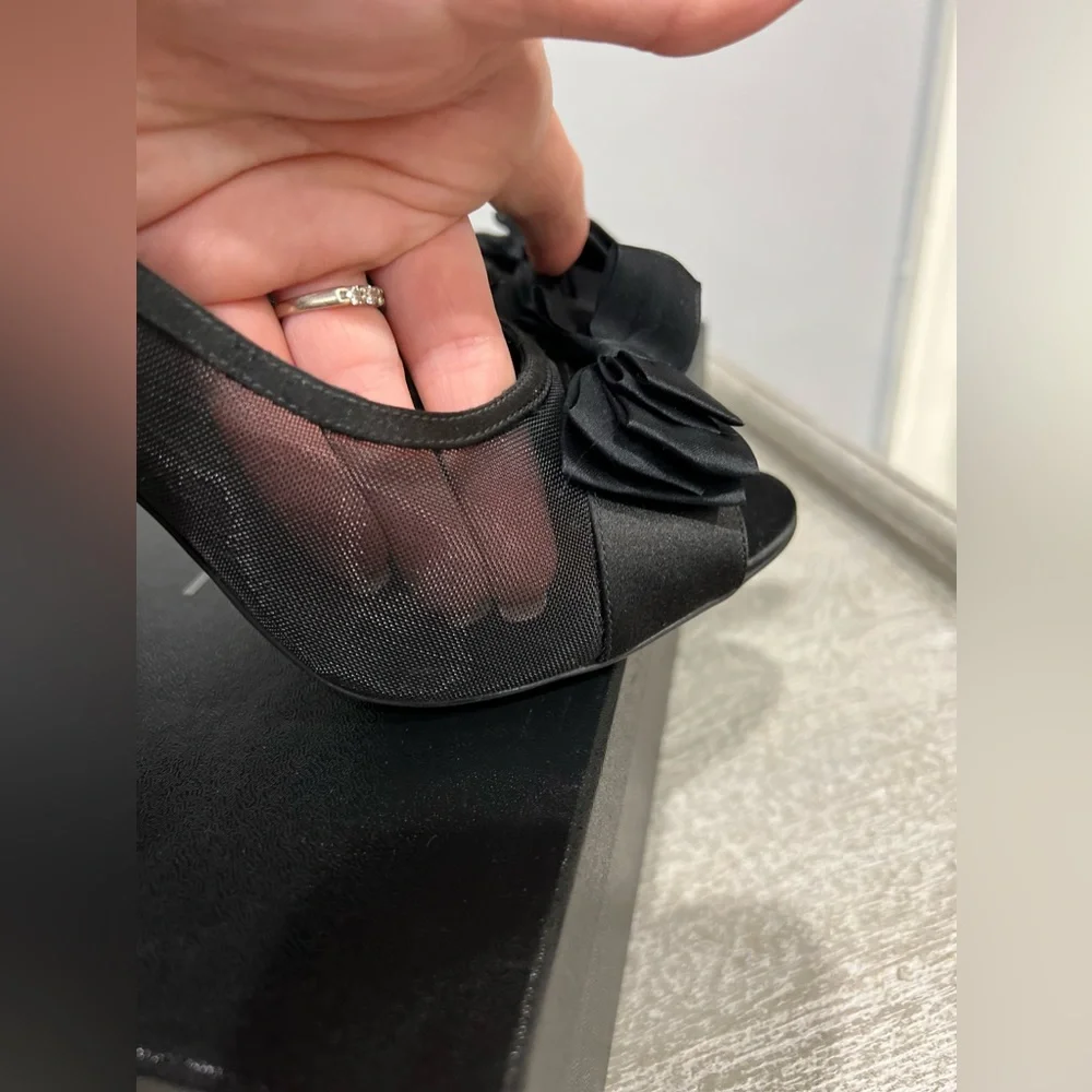 Chanel Mesh Satin excellent condition with box,dusters extra pair of hee… - Picture 6 of 7